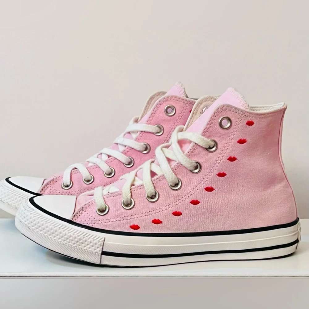 Converse Embroidered Hearts Cherry Blossom Limited Edition 6.5